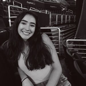 Meet your Posher, Alexis